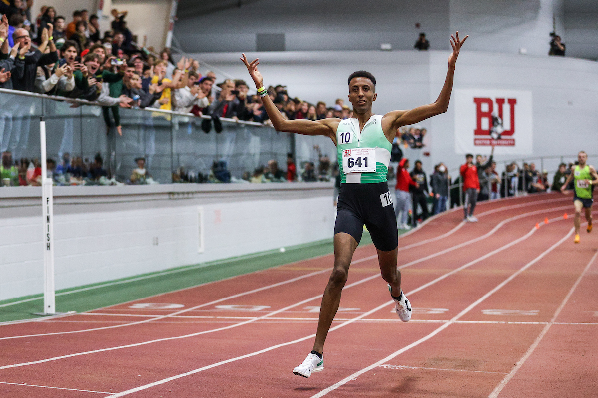 Nuguse breaks American record in the 3000m at the Terrier Classic
